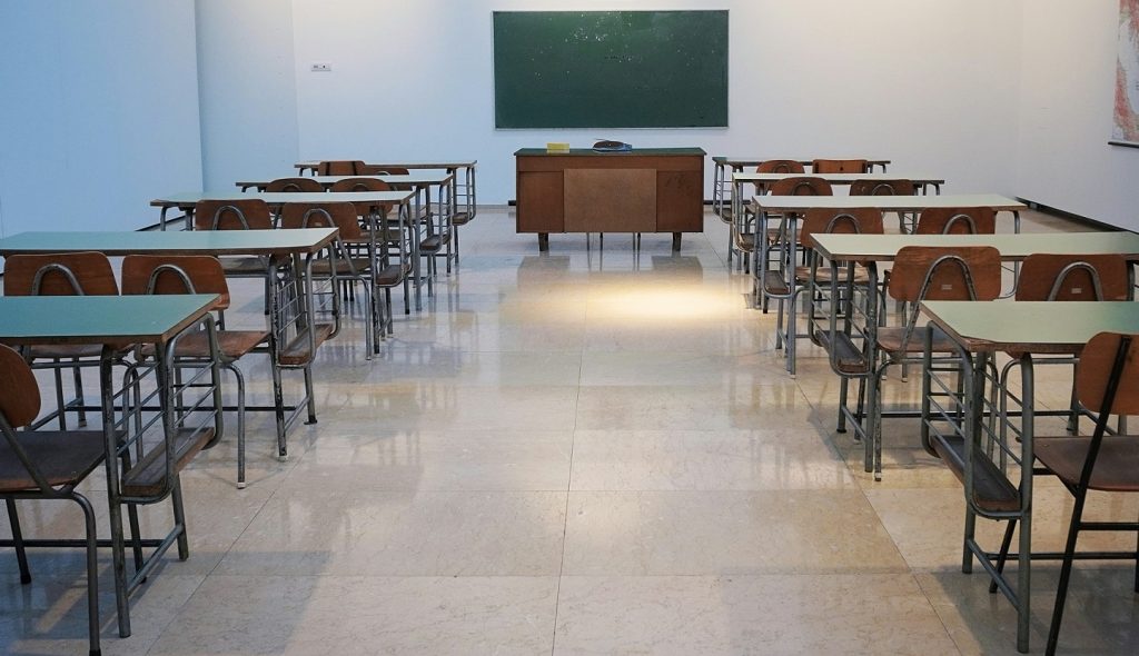 Rezultate la Evaluarea Națională: 79% dintre elevi au luat medii peste 5, mai puțini decât anul trecut. Doar 7 candidați au avut media 10