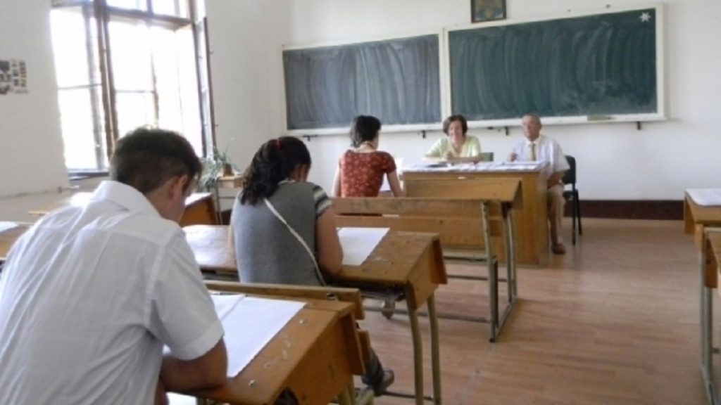 Evaluarea Națională 2026: Nicio medie de 10 în județul Arad. Cea mai mare medie este 9,82, obținută de un elev de la Colegiul Național „Moise Nicoară”