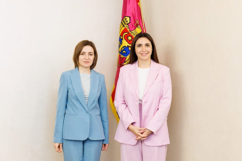 Președinta Maia Sandu a conferit „Ordinul Onoarei” viceministrei pentru afaceri europene a Republicii Cipru