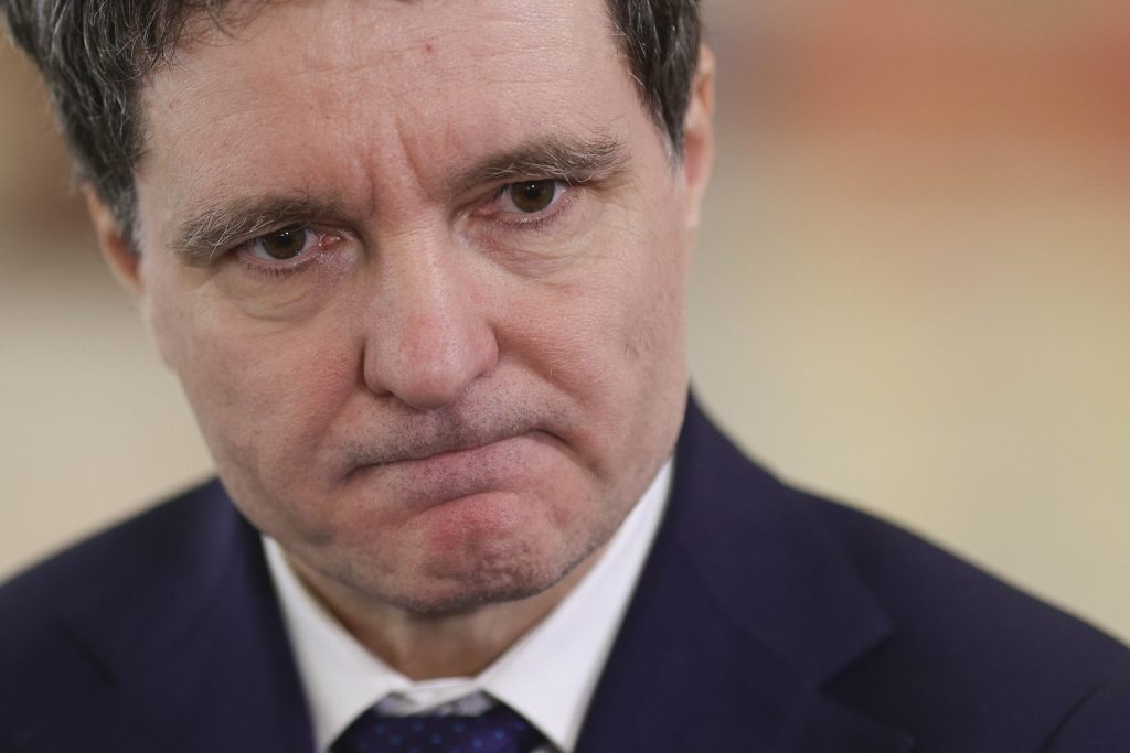 Nicușor Dan spune să stăm liniștiți, că există acord politic pe SAFE. În Parlament, ordonanța s-a blocat