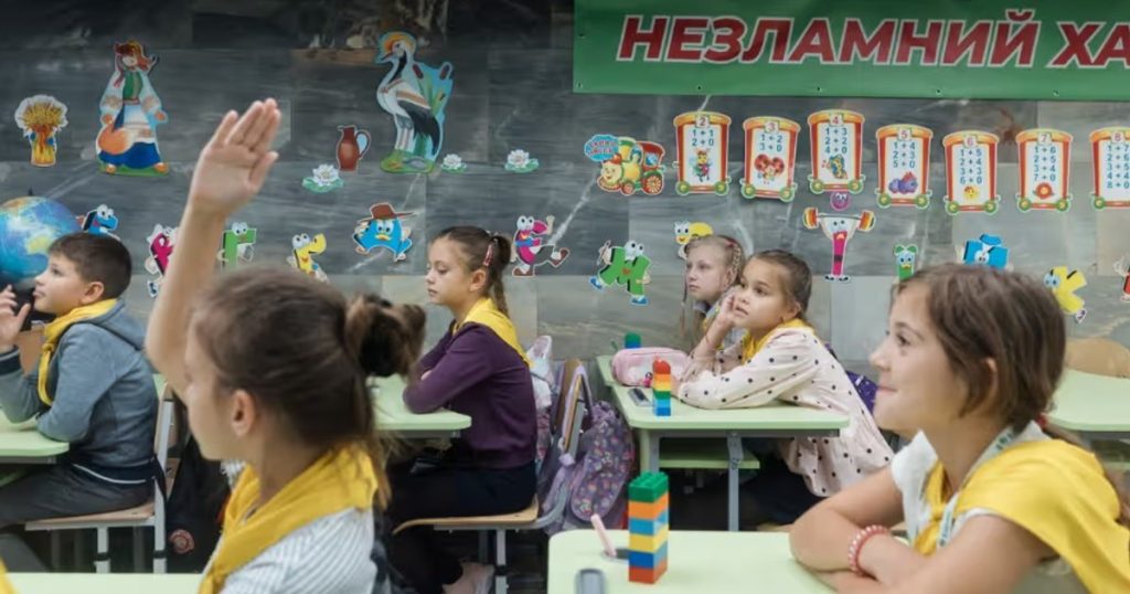 Doi profesori din Kiev au fost amendați după ce au predat la ore în limba rusă