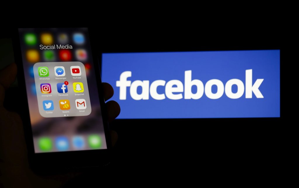 Facebook şi Instagram au picat. Mii de utilizatori nu îşi pot accesa conturile