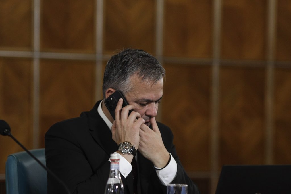 Veştea: Susţin Platforma Liberal-Conservatoare din interiorul PNL / ”Timp de peste douăzeci de ani am adus voturi Partidului Naţional Liberal. Nu eu m-am autodesemnat prim-ministru”