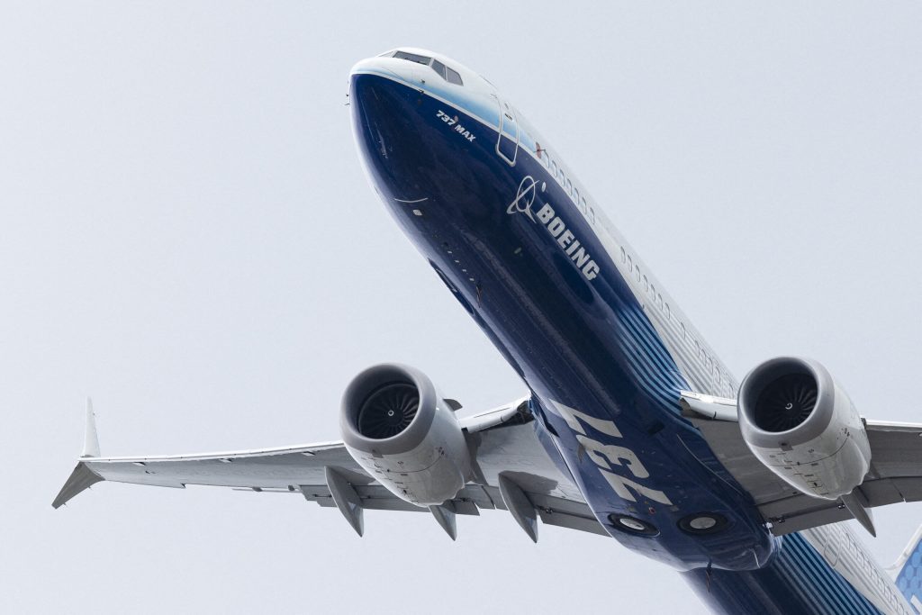 Două avioane au evitat la limită o coliziune deasupra Atlanticului