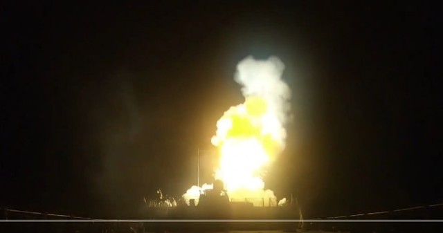 UPDATE - SUA anunţă a zecea noapte consecutivă de atacuri asupra Iranului /  Armata kuweitiană afirmă că interceptează rachete şi drone