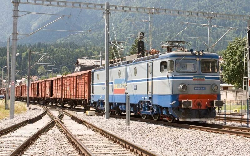 CFR Marfă a intrat în faliment. Guvernul, somat să aprobe un program de disponibilizări pentru cei 1.700 de angajați