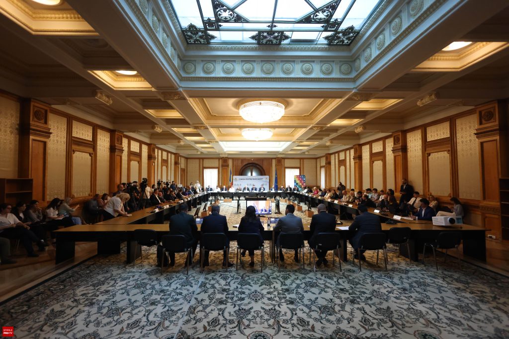 Vacanță întreruptă. Președintele Camerei Deputaților va convoca sesiune extraordinară din 27 iulie, pentru legile PNRR