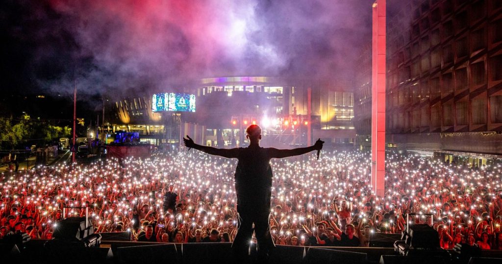 Ministrul Finanțelor susține că festivalurile de muzică aduc investiții, turiști și venituri la buget