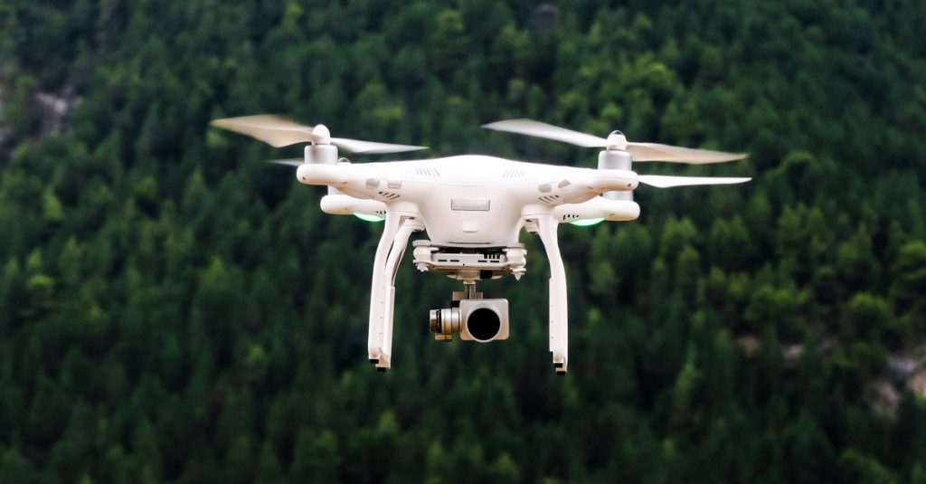 O nouă meserie a fost recunoscută în România. Cum poți deveni pilot de drone