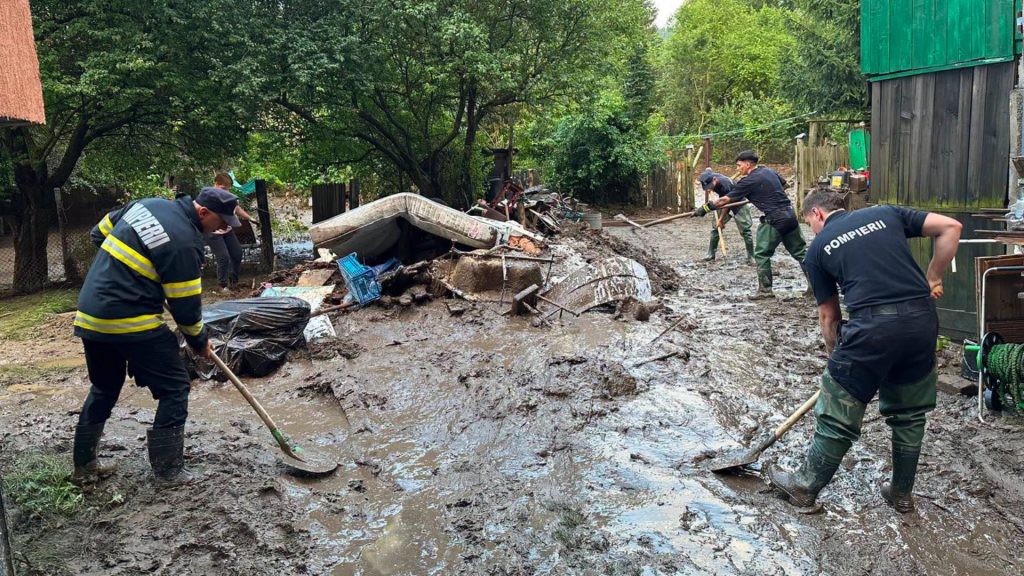 Cod Roșu de inundații pe mai multe râuri din județele Prahova și Dâmbovița
