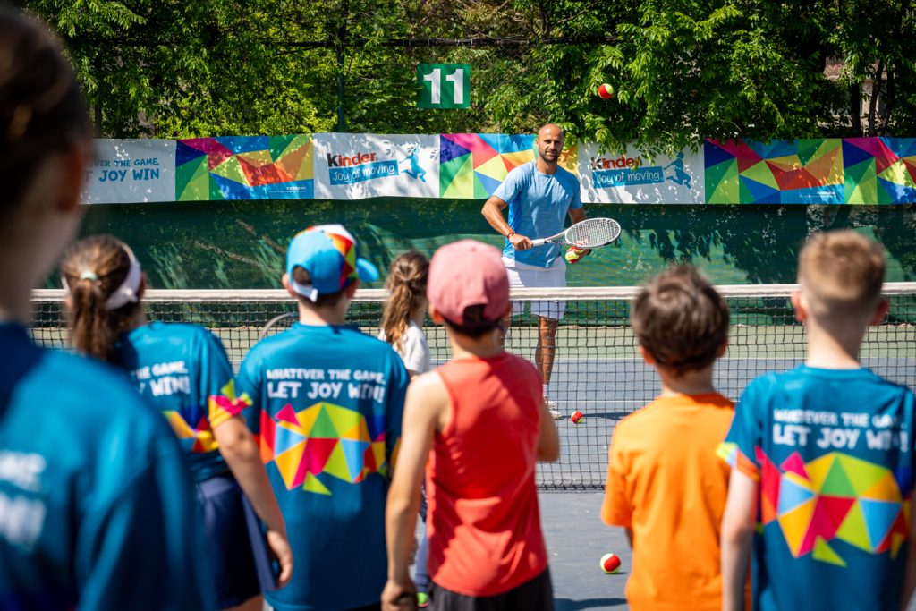 Kinder Joy of Moving Tennis Trophy promovează tenisul în rândul copiilor prin două competiții și un Open Day la București