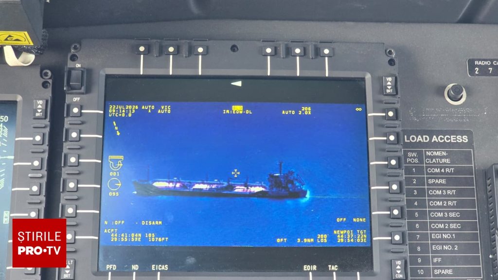 Incendiul de pe nava din Marea Neagră s-a stins. Accesul la bord rămâne imposibil