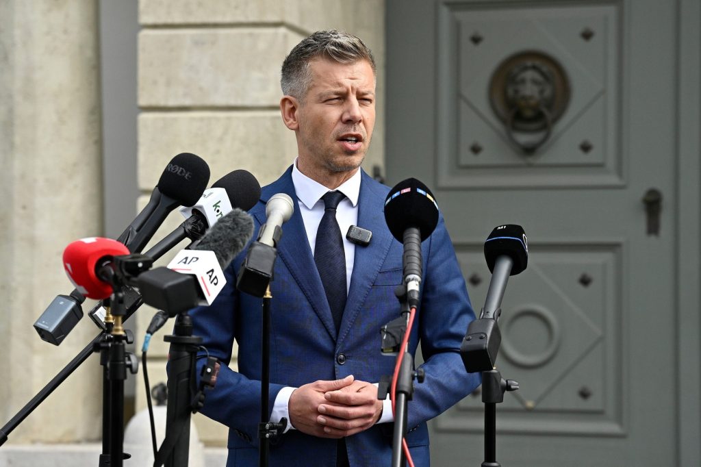 „Dispute rușinoase și motivate politic”. Procurorul general din Ungaria demisionează și acuză guvernul lui Peter Magyar