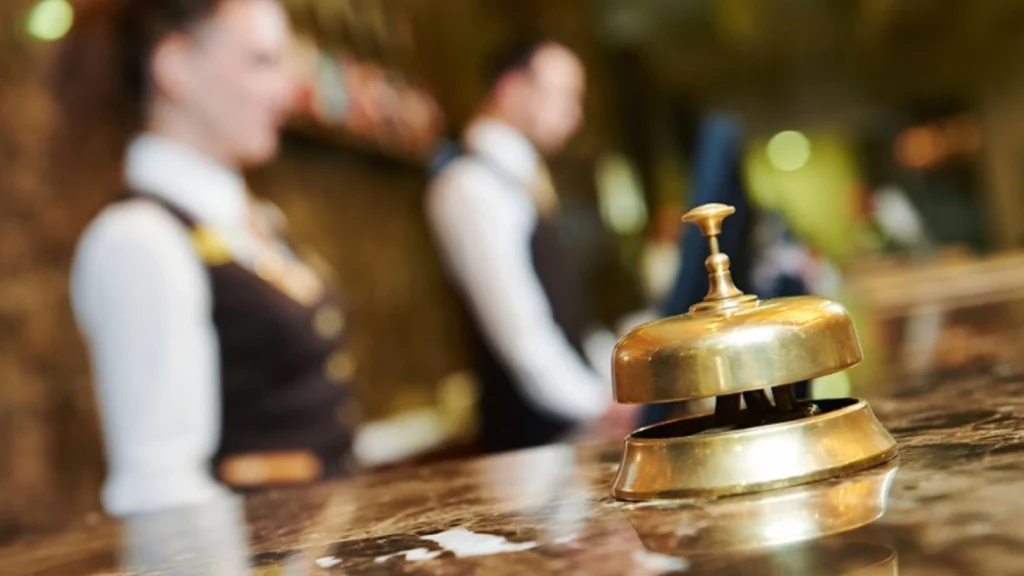 HoReCa, sub presiunea scăderii consumului. Irineu Darău: „Nu putem să-i lăsăm să suporte 100% din efecte”. Prima de incoming ar putea reveni din 2027