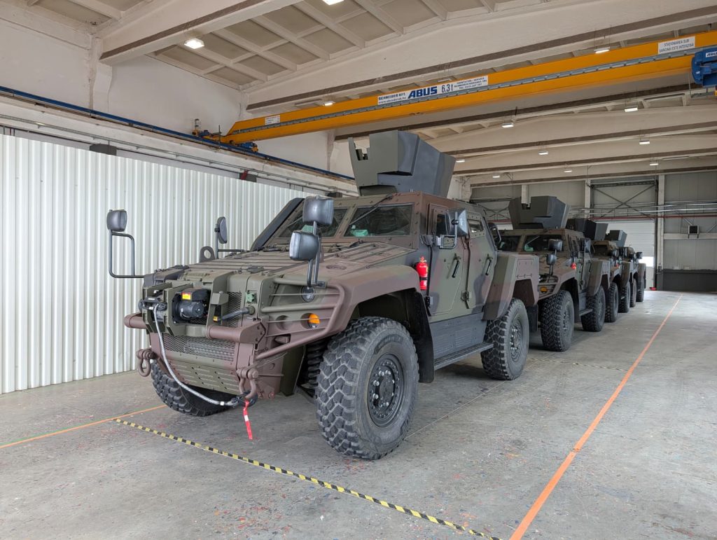 Primele vehicule blindate COBRA II fabricate integral în România au fost livrate Armatei