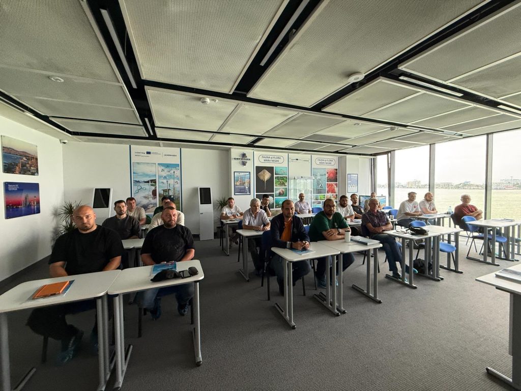 CERONAV își consolidează rolul în pregătirea specialiștilor pentru proiectele energetice din Marea Neagră. Reprezentanți ai ROMGAZ și ai Ministerului Energiei participă la cursurile instituției