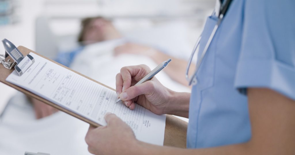 Criza posturilor din Sănătate. Bolojan: Sunt spitale în care salariile sunt 90% din buget. Am cerut o analiză până săptămâna viitoare