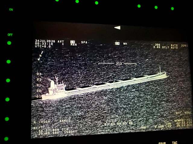 Un nou incident naval în Marea Neagră - O navă sub pavilion Liberia, care transporta cărbuni cu destinaţia Ucraina, a semnalat o avarie care e posibil să fi fost provocată de impactul cu o dronă maritimă sau de explozia unei mine marine / Reacţia Ucrainei