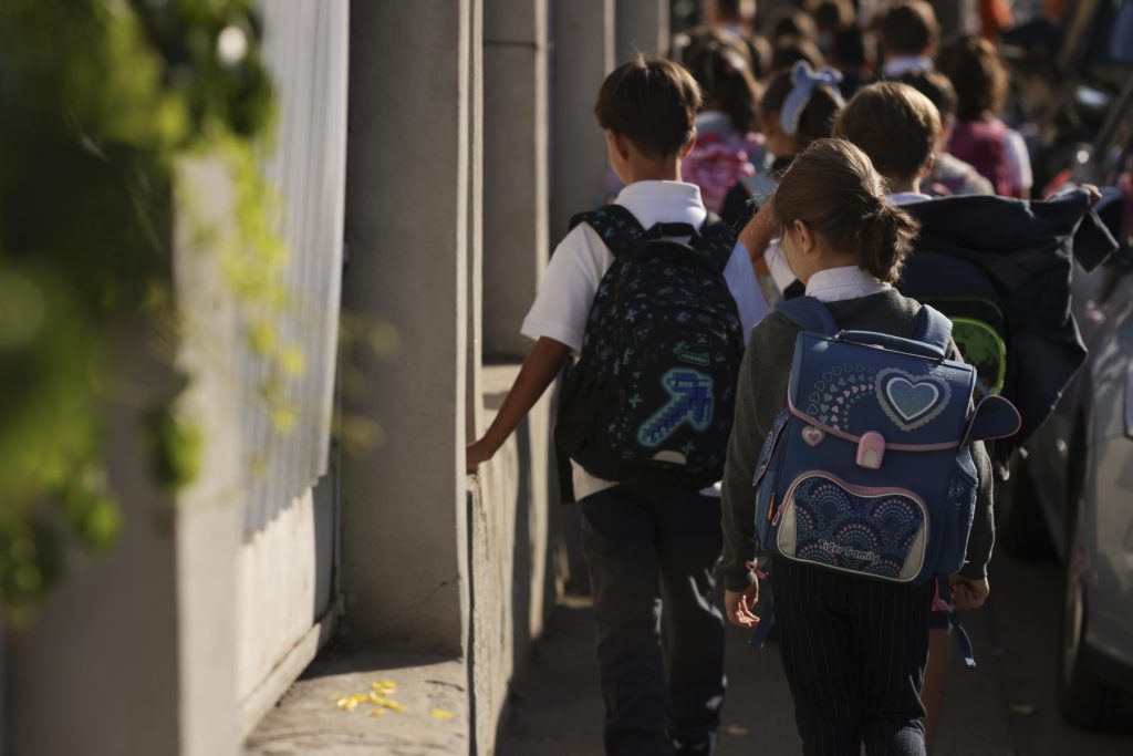 ”Avem o problemă cu migraţia” / Primarul Braşovului susține că infrastructura școlară a municipiului nu mai face față migrației din afara oraşului