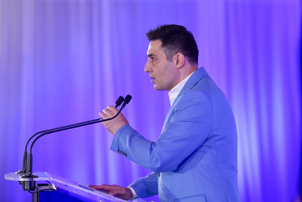 Claudiu Manda îl atacă pe Bolojan pe tema sistemului de sănătate: „Când un copil ajunge la Urgență, niciun calcul bugetar nu poate fi mai important decât datoria de a-i oferi îngrijirea de care are nevoie”