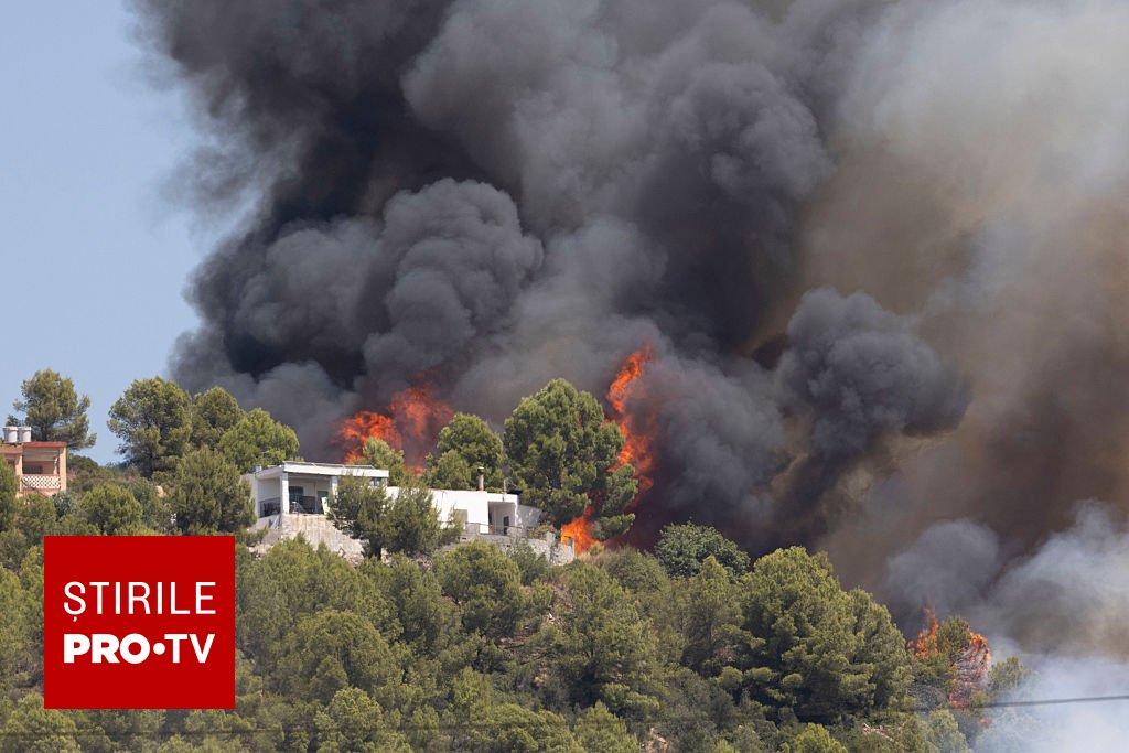 Un nou front al incendiilor în Spania. 15.000 de persoane au fost evacuate de pe coasta de est din calea flăcărilor