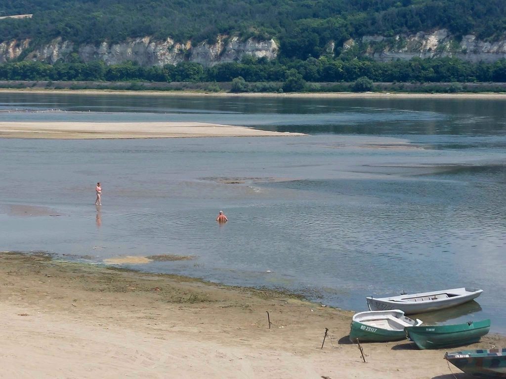 Debitul Dunării continuă să scadă și va coborî la un nivel de aproape trei ori mai mic decât media lunii iulie, avertizează hidrologii