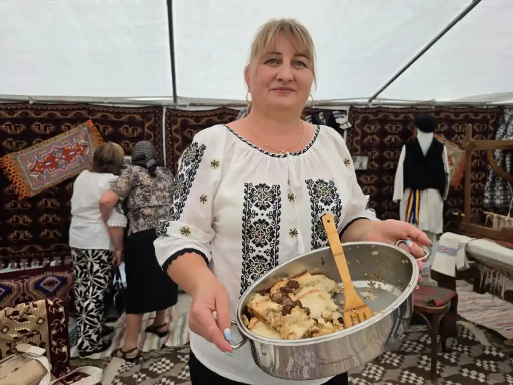 VIDEO | Bucătăria tradițională a sașilor din Ardeal: Leveșul, mâncare din zeamă de varză murata și cârnați, specifică din Gârbova de Sebeș, remediu eficient pentru mahmureală