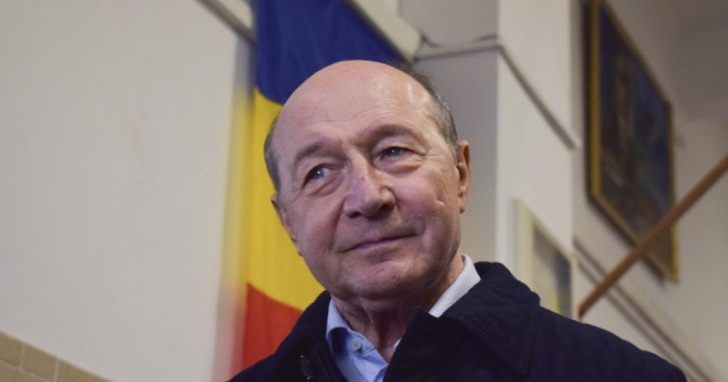 Băsescu: „Tandemul PSD-PNL otrăvește țara de 20 de ani”. Fostul președinte spune că România a ajuns „într-o situație caraghioasă”