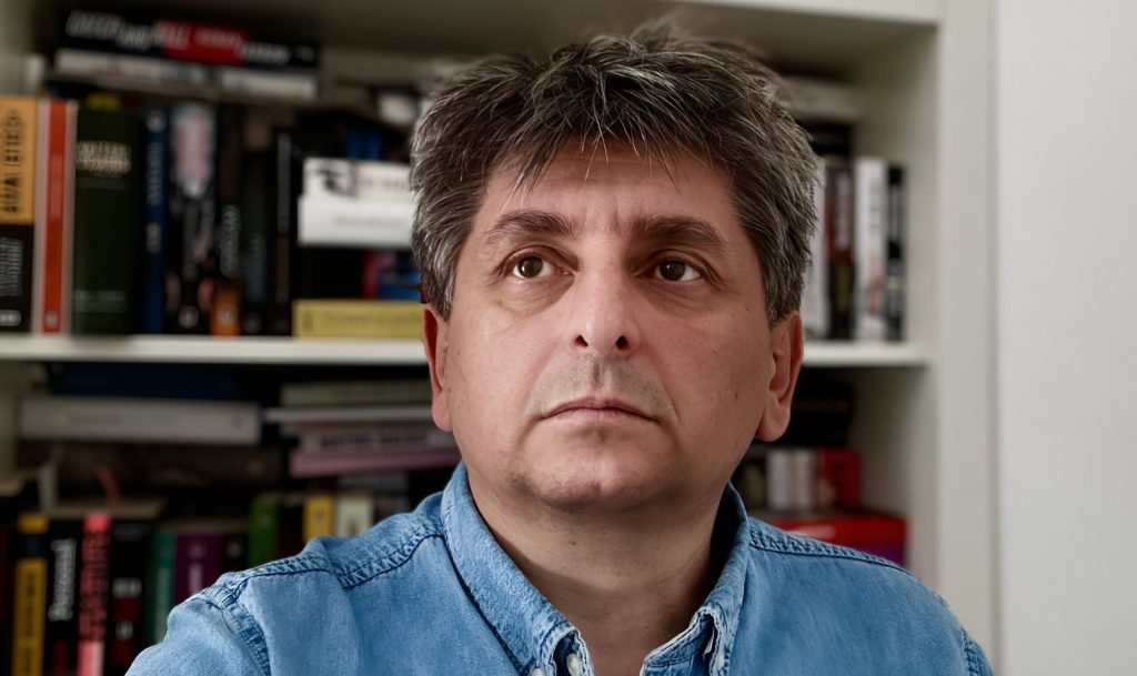 De ce e haos în mintea românului? O luptă continuă între europeanul și naționalistul din el