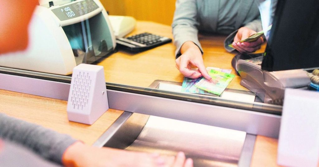 Bonus de până la 2.000 de lei pentru români. Cine poate primi banii până la 31 august