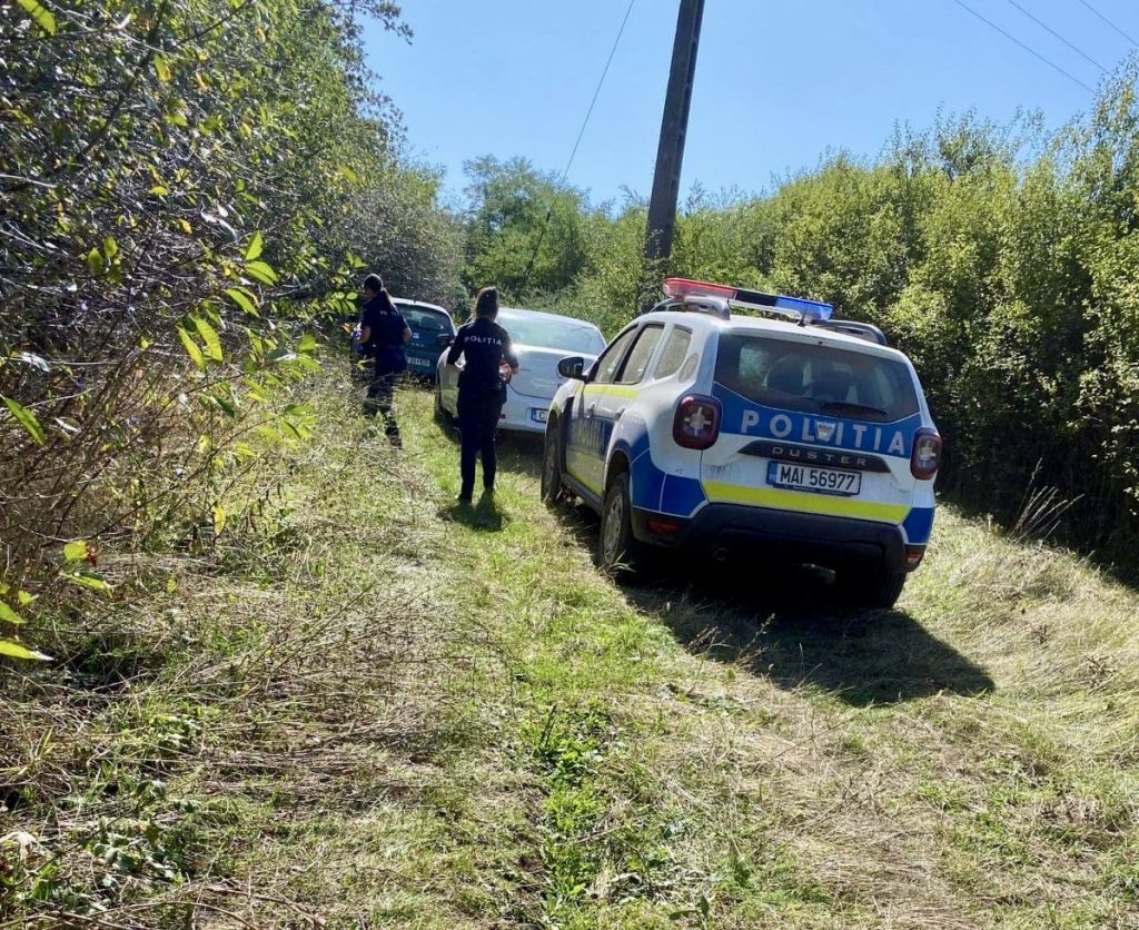 Căutări în Argeș. Tânără de 20 ani din Câmpulung, dată dispărută după ce a plecat de acasă