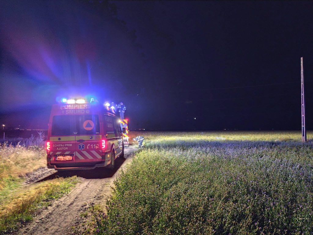 Căutări în noapte la marginea Buzăului după ce un trecător a anunțat la 112 un obiect luminos care a căzut din cer