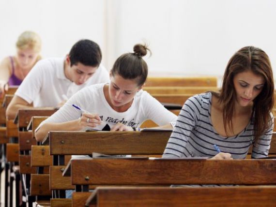 (VIDEO) Start admiterii în universitățile din R. Moldova: „Vă așteptăm pe toți aici, acasă, la studii!”