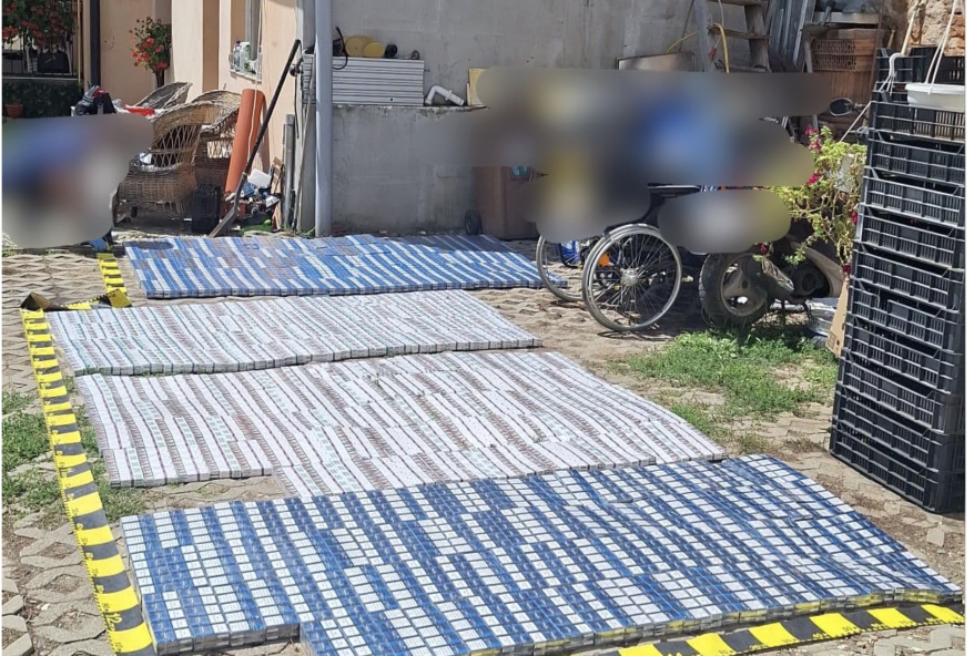 Percheziții la Sibiu într-un dosar de contrabandă cu țigări. Peste 106.000 de țigarete, confiscate