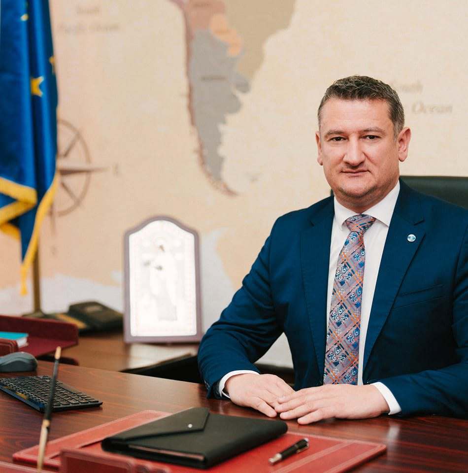Guvernul publică prima radiografie oficială a atacului de la Cadastru, la 13 zile de la blocaj: a fost ransomware, o parte din infrastructură a fost criptată şi ştearsă; reconstrucţia se face cu STS şi SRI în cloudul guvernamental. Însă Guvernul nu poate 
