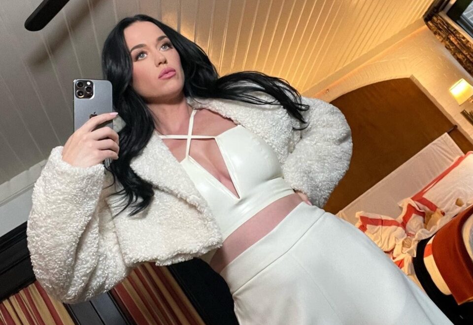 Trump a înfuriat-o pe cântăreața Katy Perry după ce a folosit una dintre melodiile ei într-un videoclip cu atacuri militare