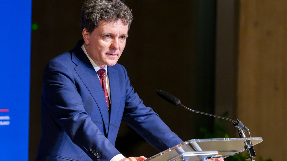 Nicușor Dan numește în funcție 172 de judecători și 96 de procurori
