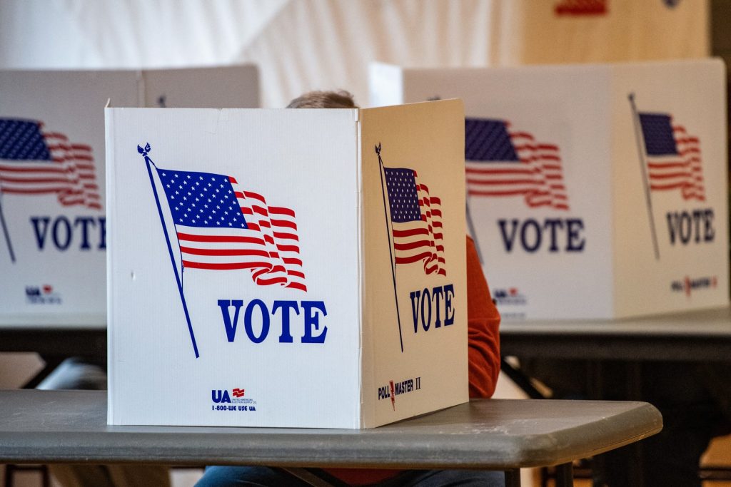 Trump cere Curţii Supreme să permită restricţionarea votului prin corespondenţă, cu doar câteva luni înainte de alegerile de la jumătatea mandatului