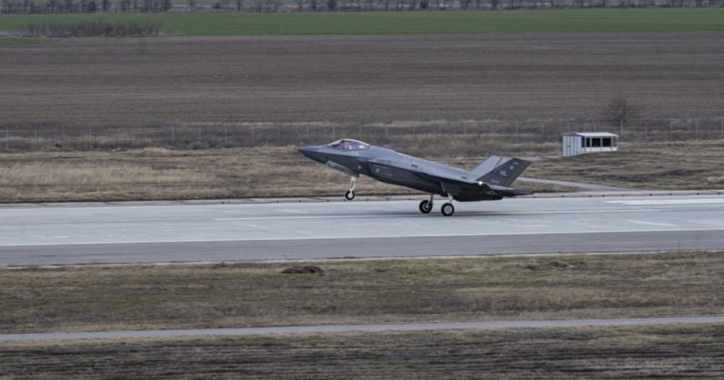 Cine a pilotat avioanele F-16 trimise după drone. Baza 86 Aeriană Borcea dezminte informațiile apărute despre piloți