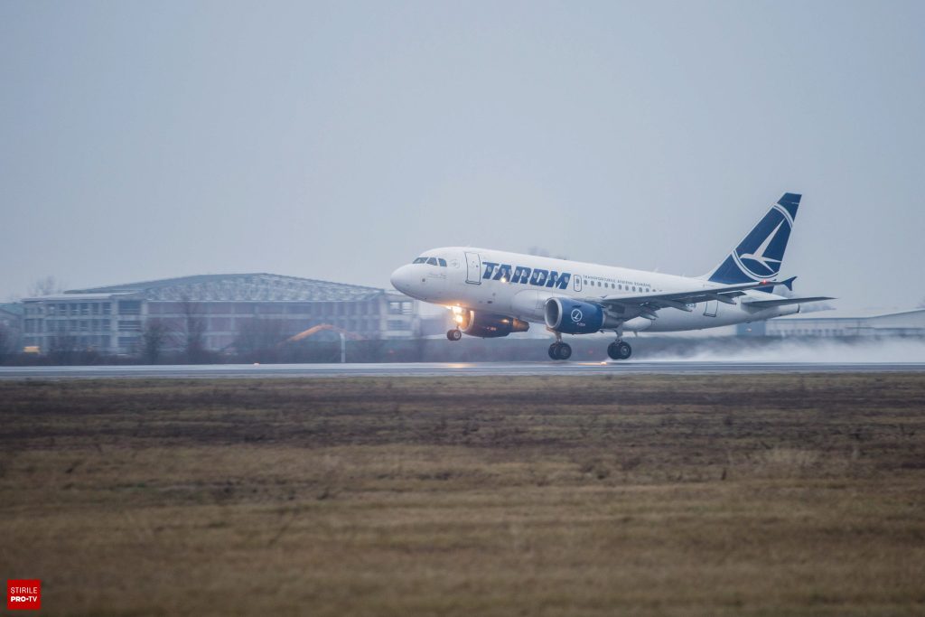 Probleme în lanț pentru TAROM. Dacă nu dovedește că se poate susține financiar până în decembrie, pierde ajutorul de stat