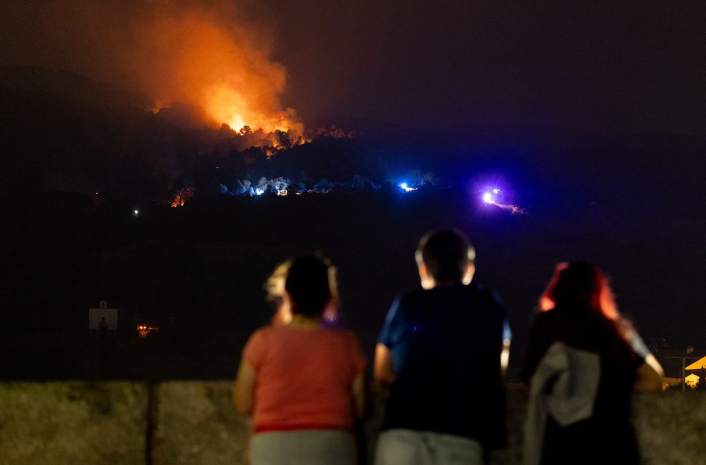 Avertizare de călătorii pentru românii care merg în Spania, din cauza incendiilor care fac ravagii