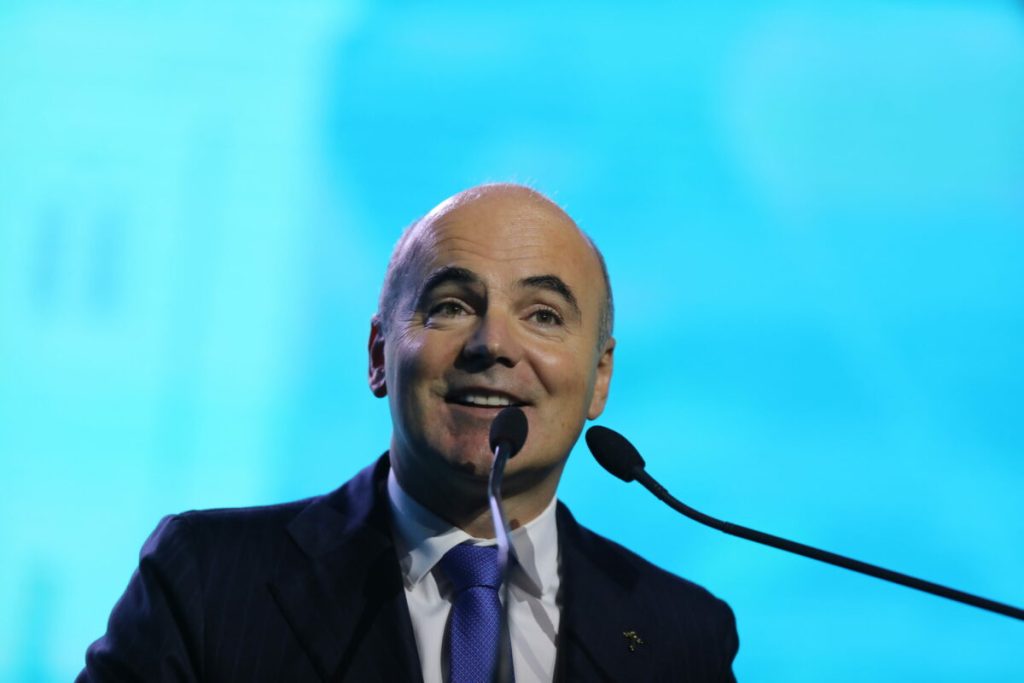 Rareș Bogdan, atac fără precedent la adresa lui Ilie Bolojan: „Cel mai obtuz om politic din ultimii 35 de ani”. „România e tarlaua lui”