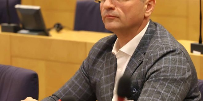 Curatenie vizuala  in Targoviste: Peste 100 de elemente de mobilier urban parazit, eliminate in doua zile