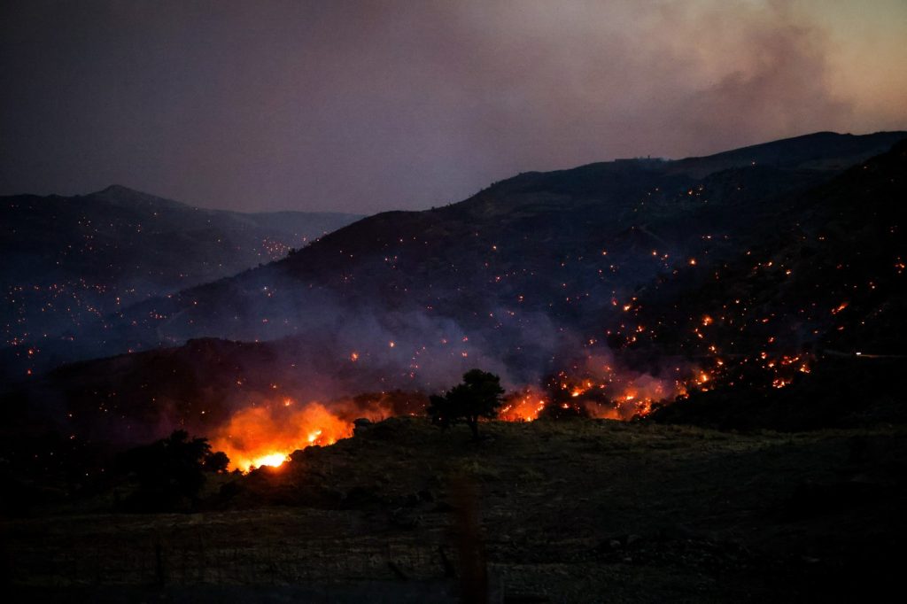 Incendii puternice în Grecia. Avertizare pentru românii care merg în vacanță