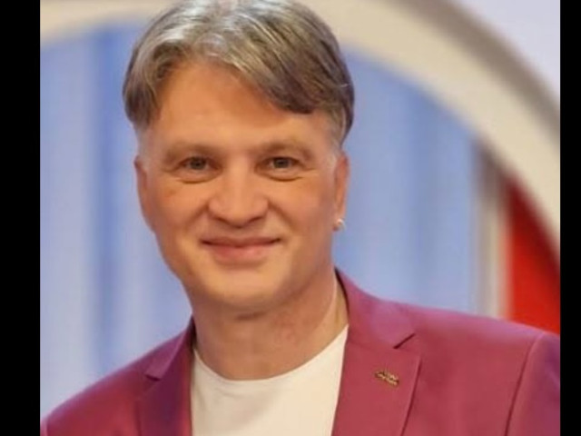 Mihai Onilă, fostul membru al trupei AXXA, a fost operat de urgență. Primele declarații făcute de soția sa: „Se face tot posibilul”