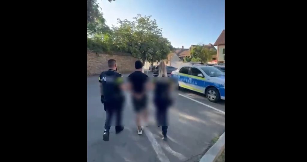 A furat o mașină din Cisnădie și a abandonat-o la Tocile. Tânărul a fost reținut. VIDEO