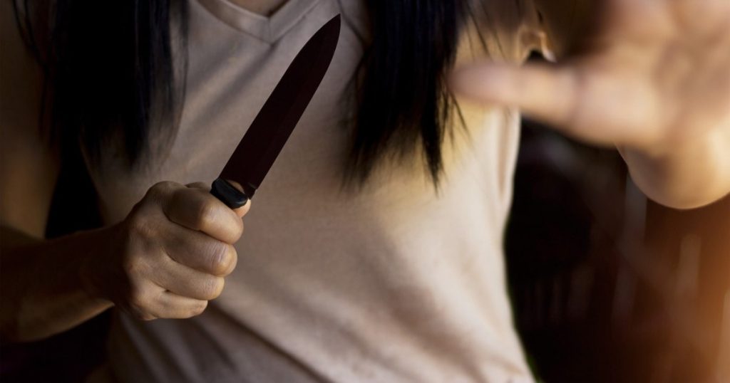 O femeie din Argeș și-a ucis soțul după ce s-au îmbătat împreună: „I-am dat cu cuțitul”
