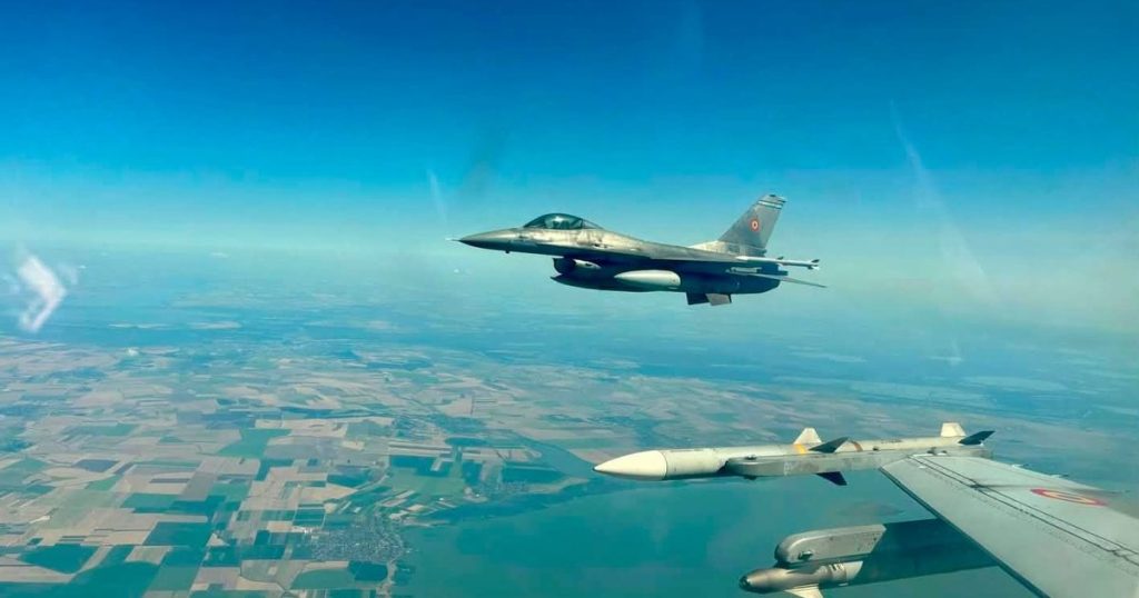 Ținte aeriene detectate lângă graniță: RO-Alert în Tulcea și avioane F-16 ridicate în aer