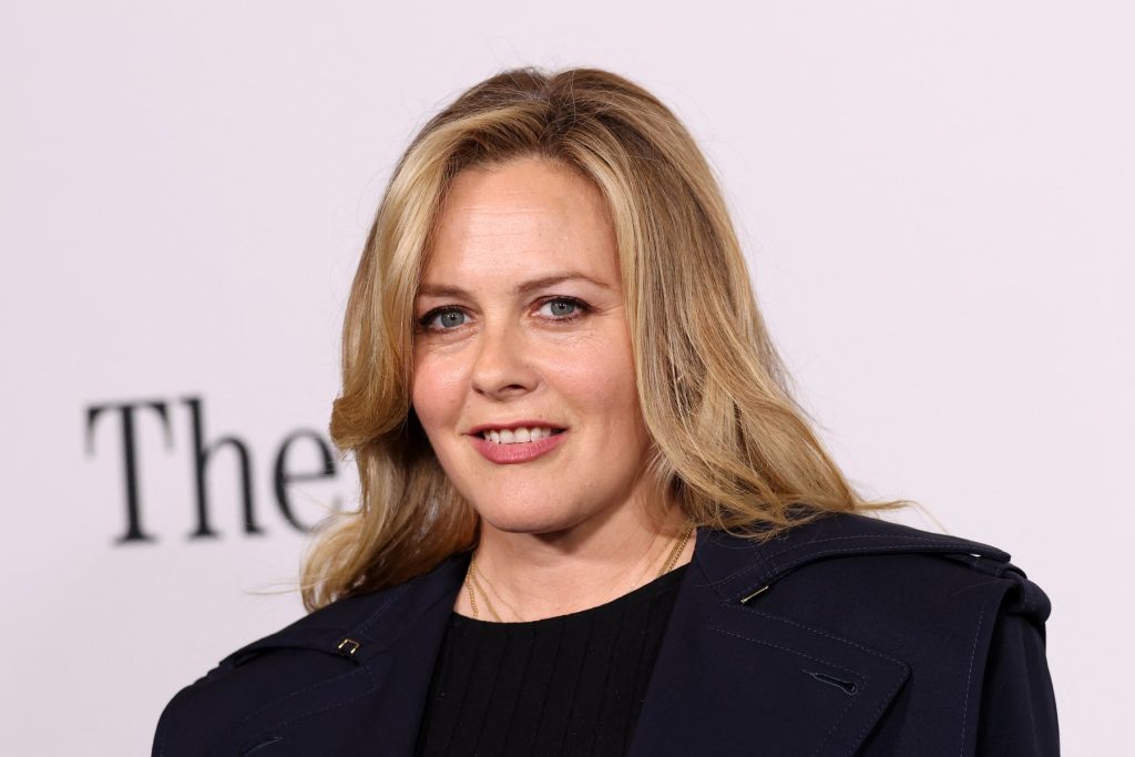 Unul dintre cele mai iubite filme ale anilor ’90 continua ca serial. Alicia Silverstone își reia rolul care a făcut-o celebră