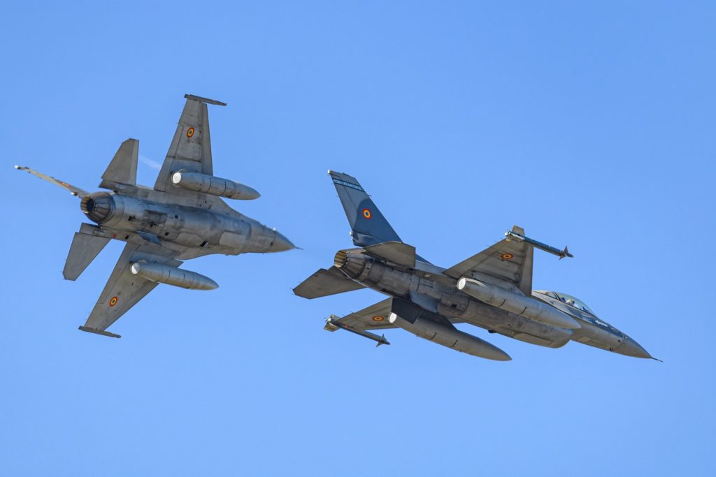 UPDATE | Grupul de drone a intrat 20 de secunde în spațiul aerian al României / Două avioane F-16, ridicate pentru monitorizarea unui roi de drone la granița cu Ucraina, anunță MApN / RO-Alert în județul Tulcea